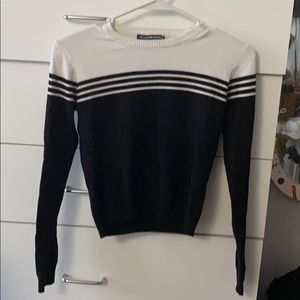 Brandy Melville cropped sweater
